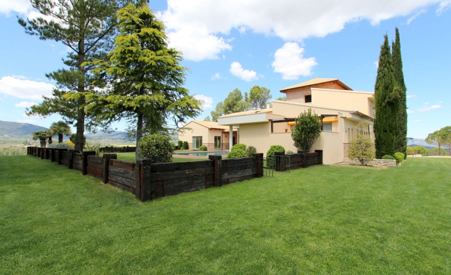 hotel-rural-finca-rustica-penaguila-alicante (43)