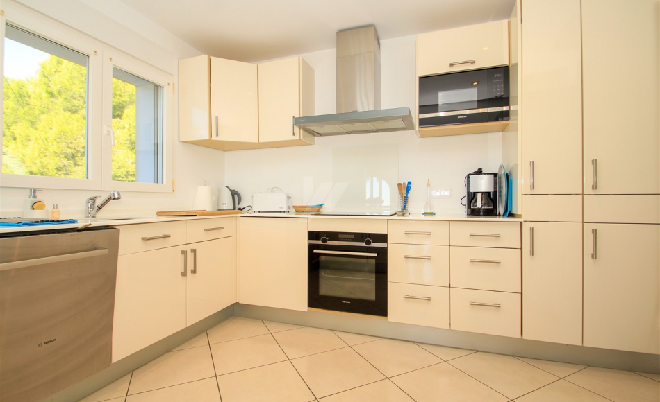 BP3204-Villa-for-sale-Moraira-Alicante-Spain-11