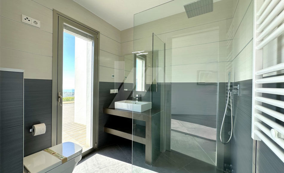 BP3394-Villa-for-sale-Moraira-Alicante-Spain-17